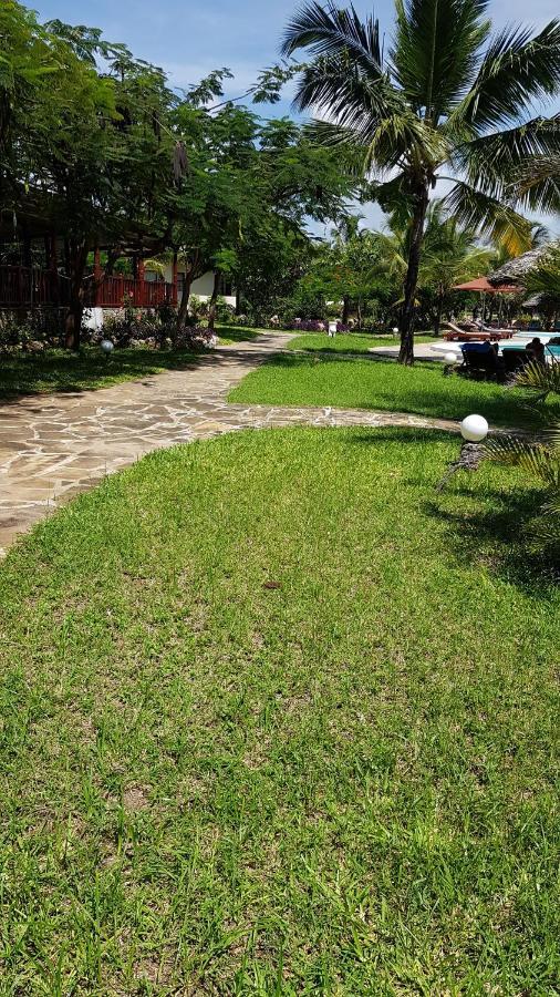 Crystal Bay Resort Watamu Esterno foto
