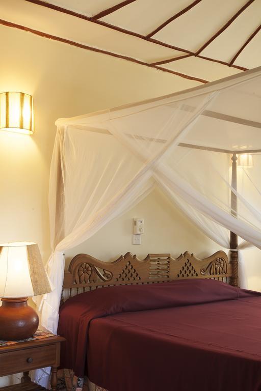 Crystal Bay Resort Watamu Esterno foto