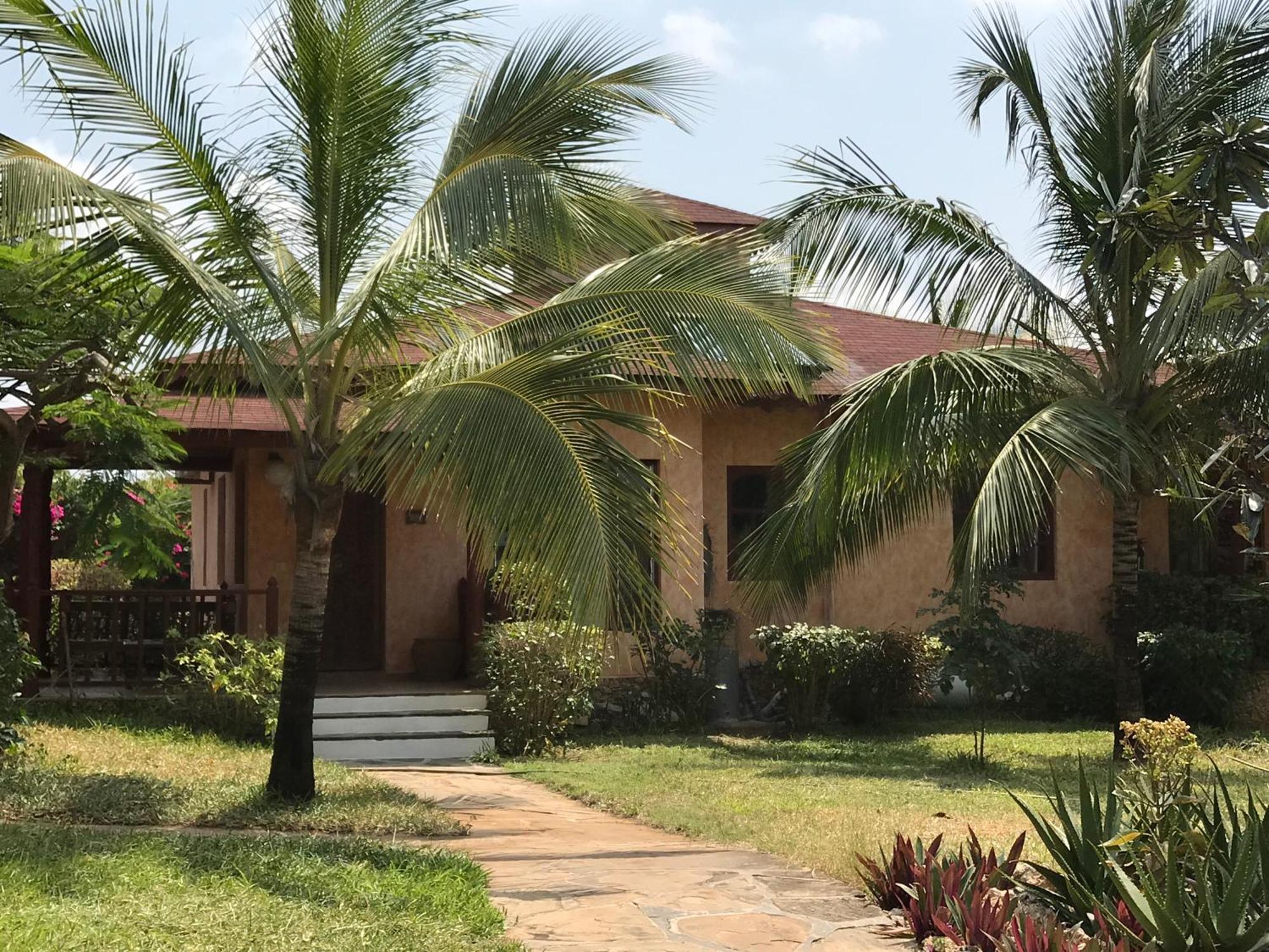 Crystal Bay Resort Watamu Esterno foto